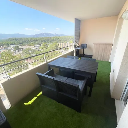 Sejours Coteaux D'argens Holidays * Roquebrune-sur-Argens